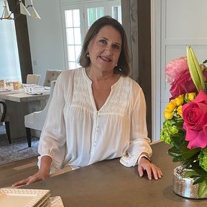 Meet your Posher, Shirley kay